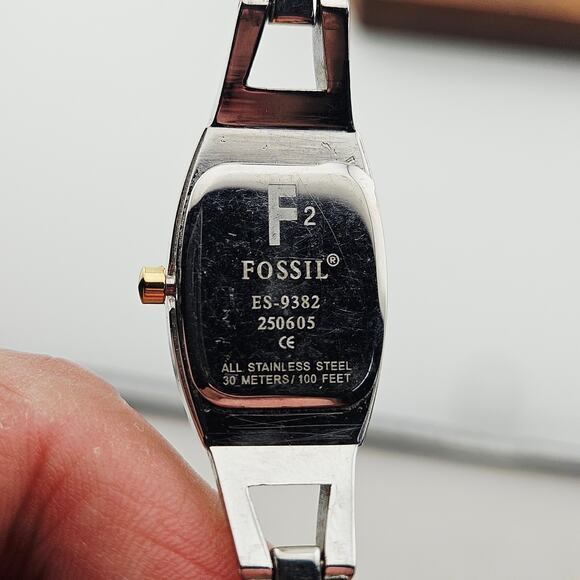 Fossil Women's Silver Tone Bracelet Watch Chunky Link Minimalist ES-9382 - Picture 6 of 7